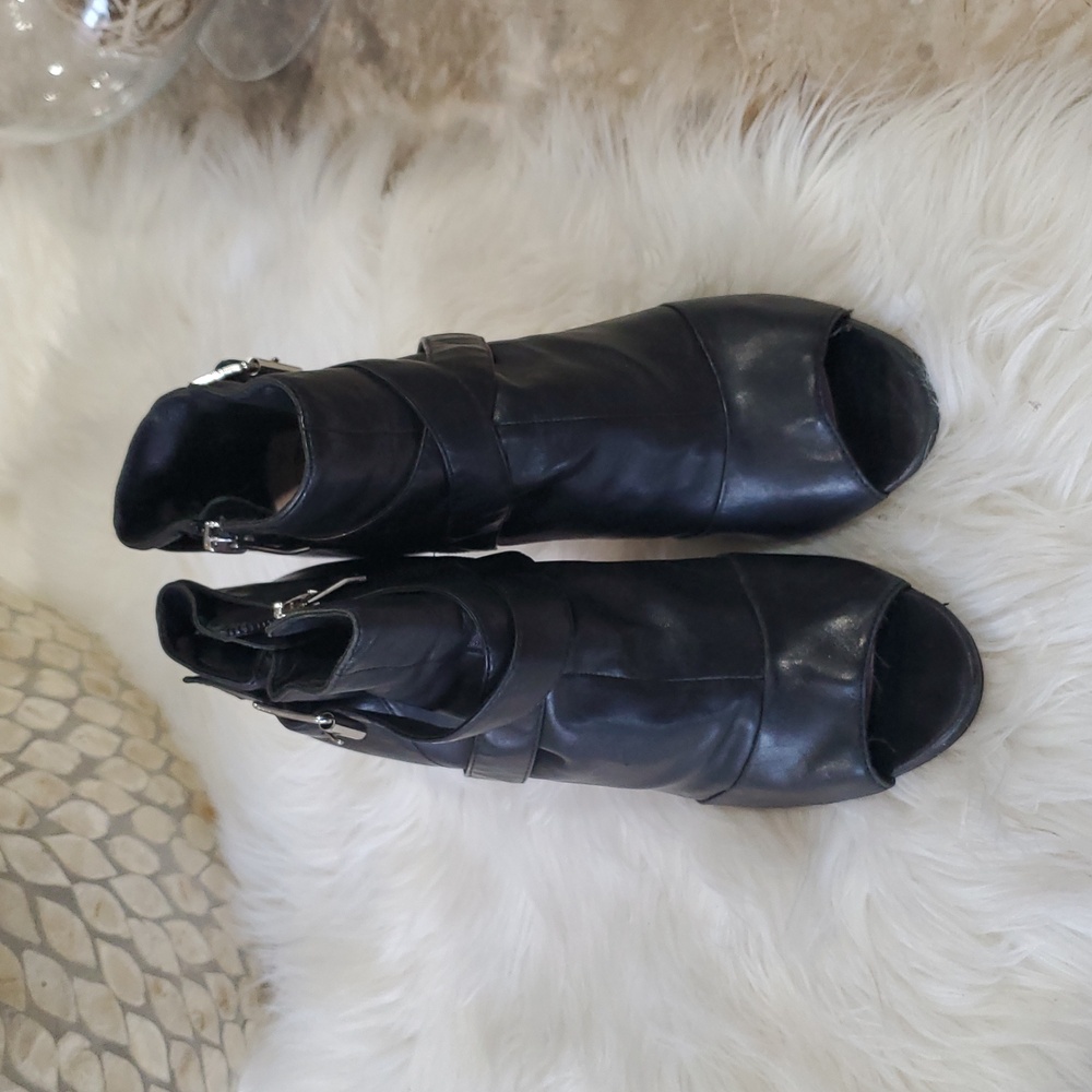 Vince camuto black women's leather open toe bootie heel boots size 7.5M - Picture 5 of 16